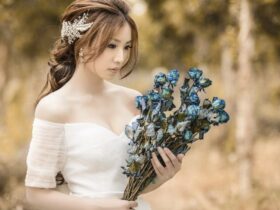 Top 2021 Hair And Makeup Trends for Brides